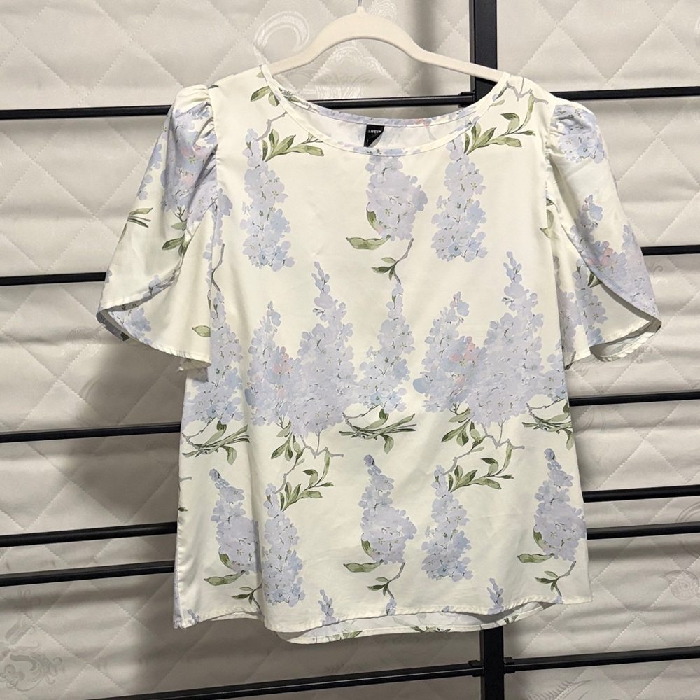 Floral Women's Blouse with Petal Sleeves